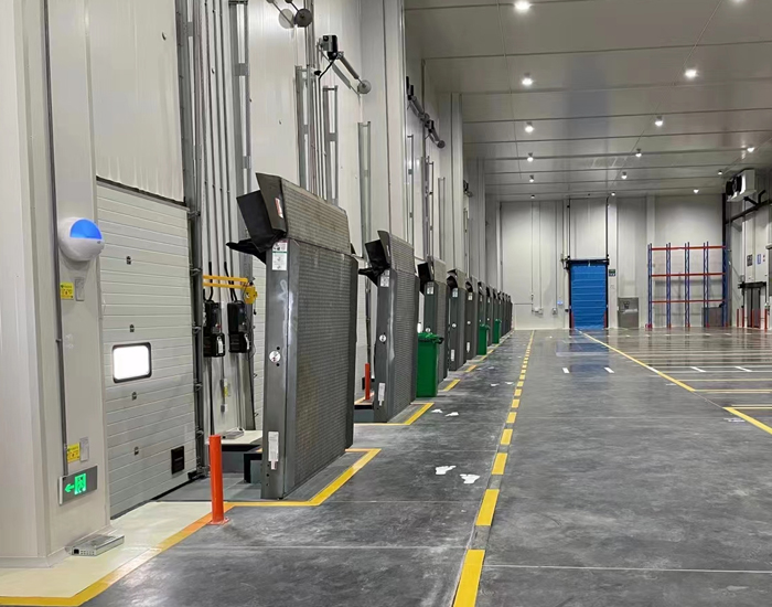 Guide to Selecting Dock Levelers for Cold Stores